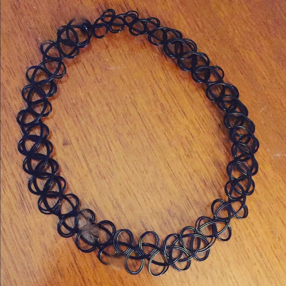 Black plastic choker